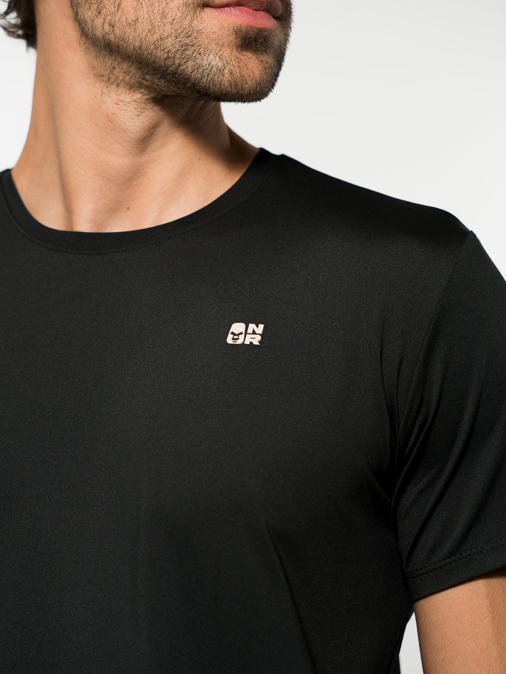 Camiseta Básica de Tela Fría Negra con Logo 3D