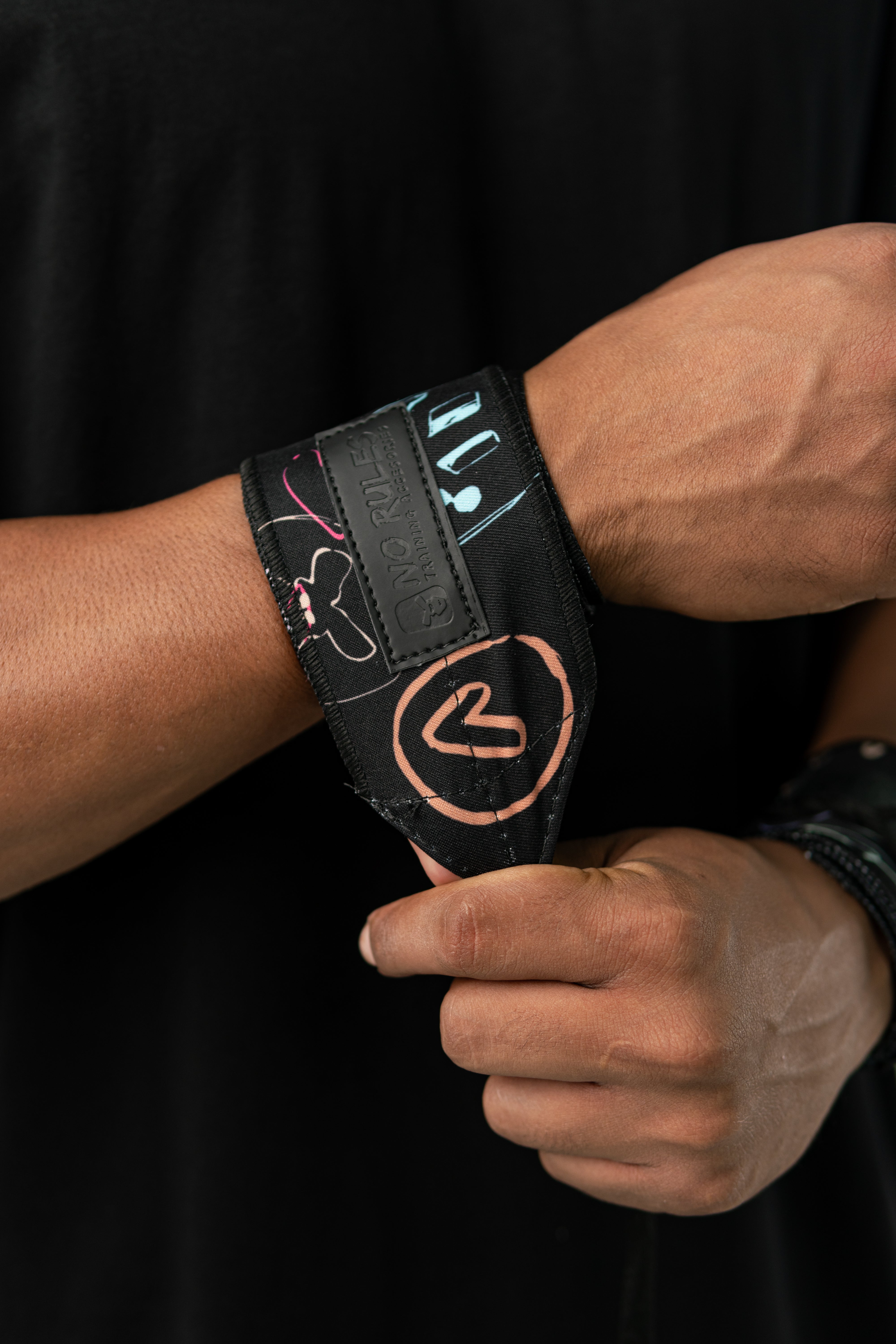 FABRIC WRISTBAND