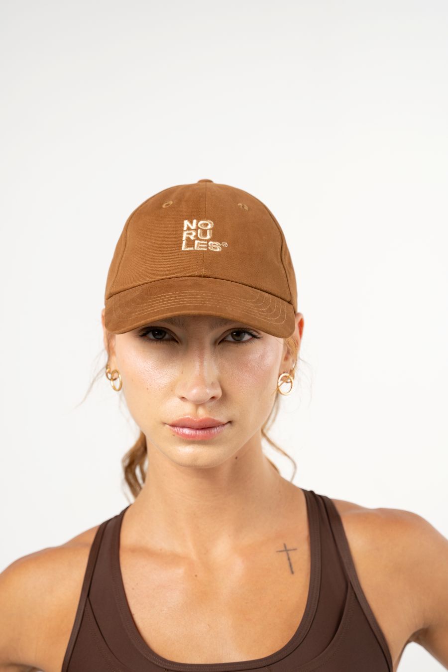 GORRA BÁSICA MARRÓN