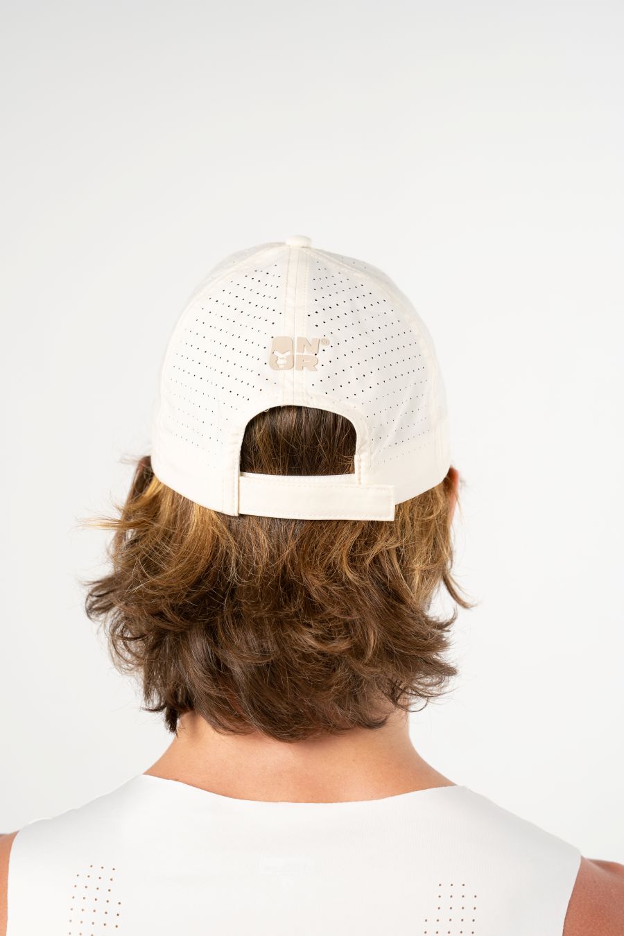 GORRA DRY FIT SIN REGLAS COLOR CREMA