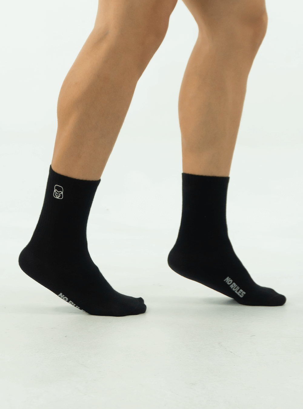 BLACK ATHLETIC SOCKS