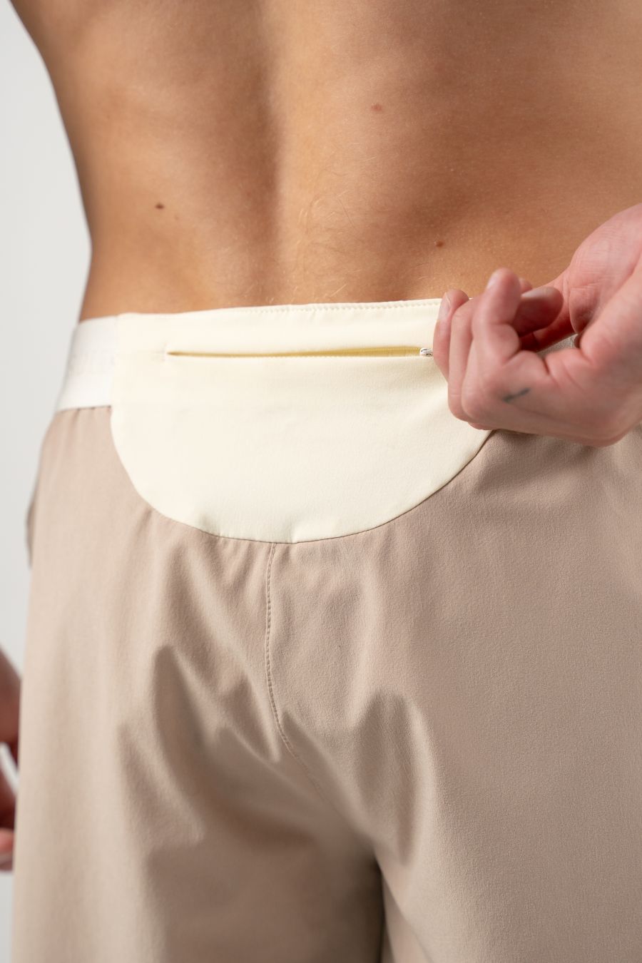 Short Deportivo Running Pro Retro Crema