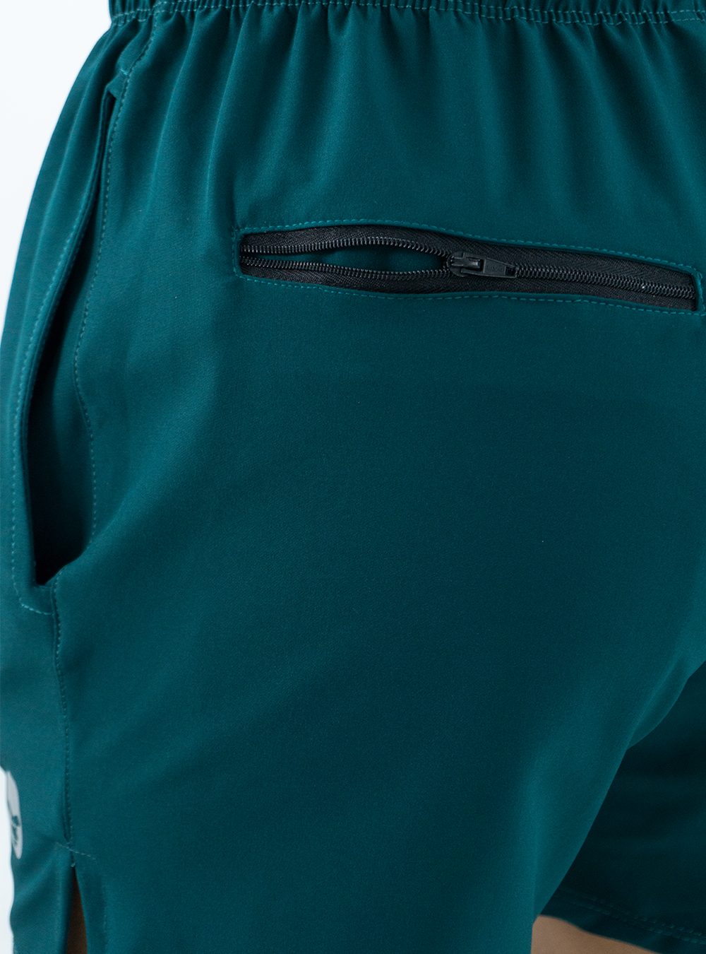 Short Ajustado Verde Esmeralda