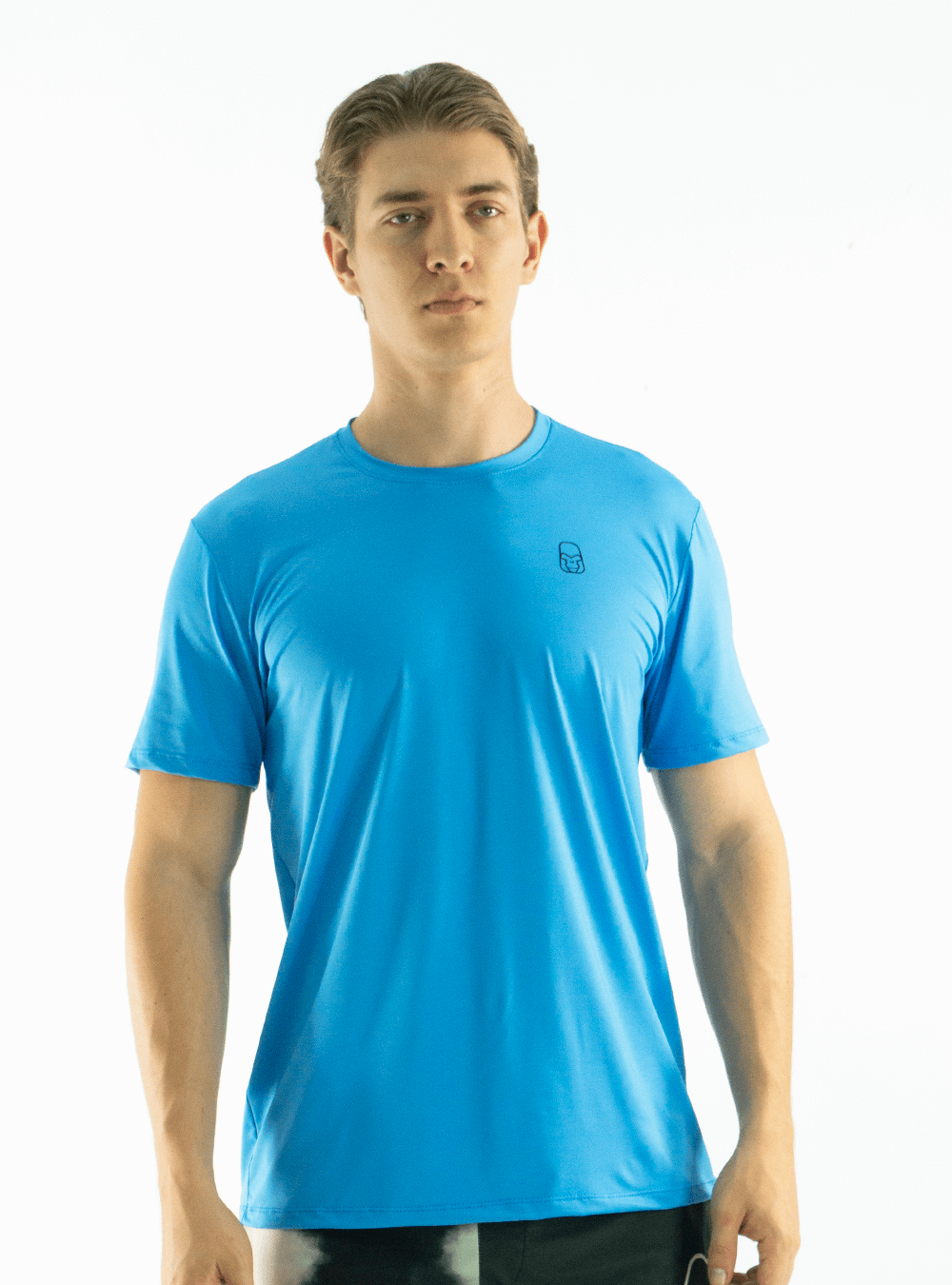 CAMISETA TELA FRÍA BÁSICA AZUL CIELO
