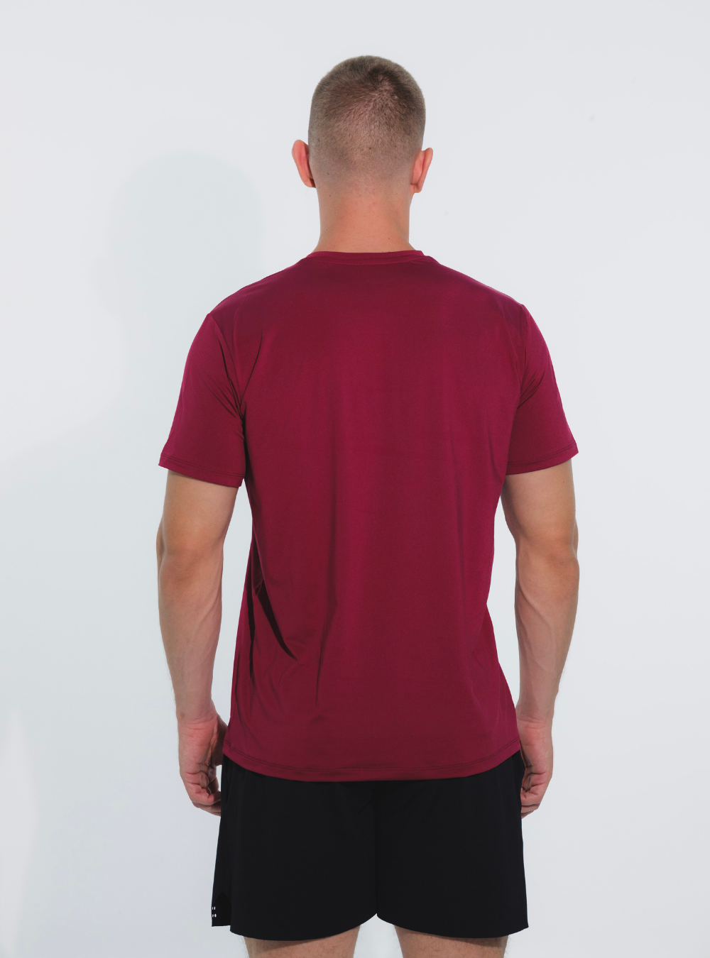 Camiseta básica de tela fría color vino tinto