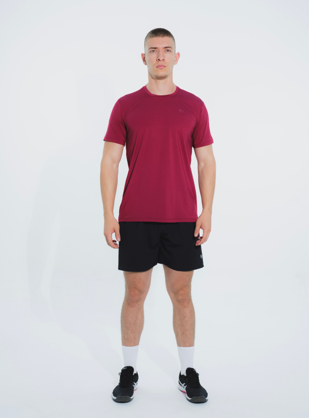 Camiseta básica de tela fría color vino tinto